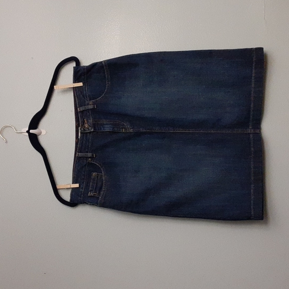 L.L. Bean Dresses & Skirts - L.L.Bean size 6 reg skirt blue denim.